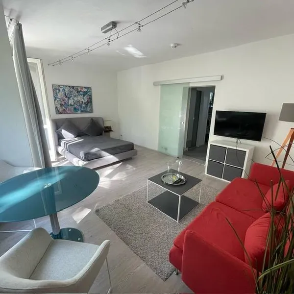 Stilvolle 1-Zimmer-Wohnung mit gehobener Innenausstattung mit Einbauküche in Berlin Wilmersdorf — photo 1